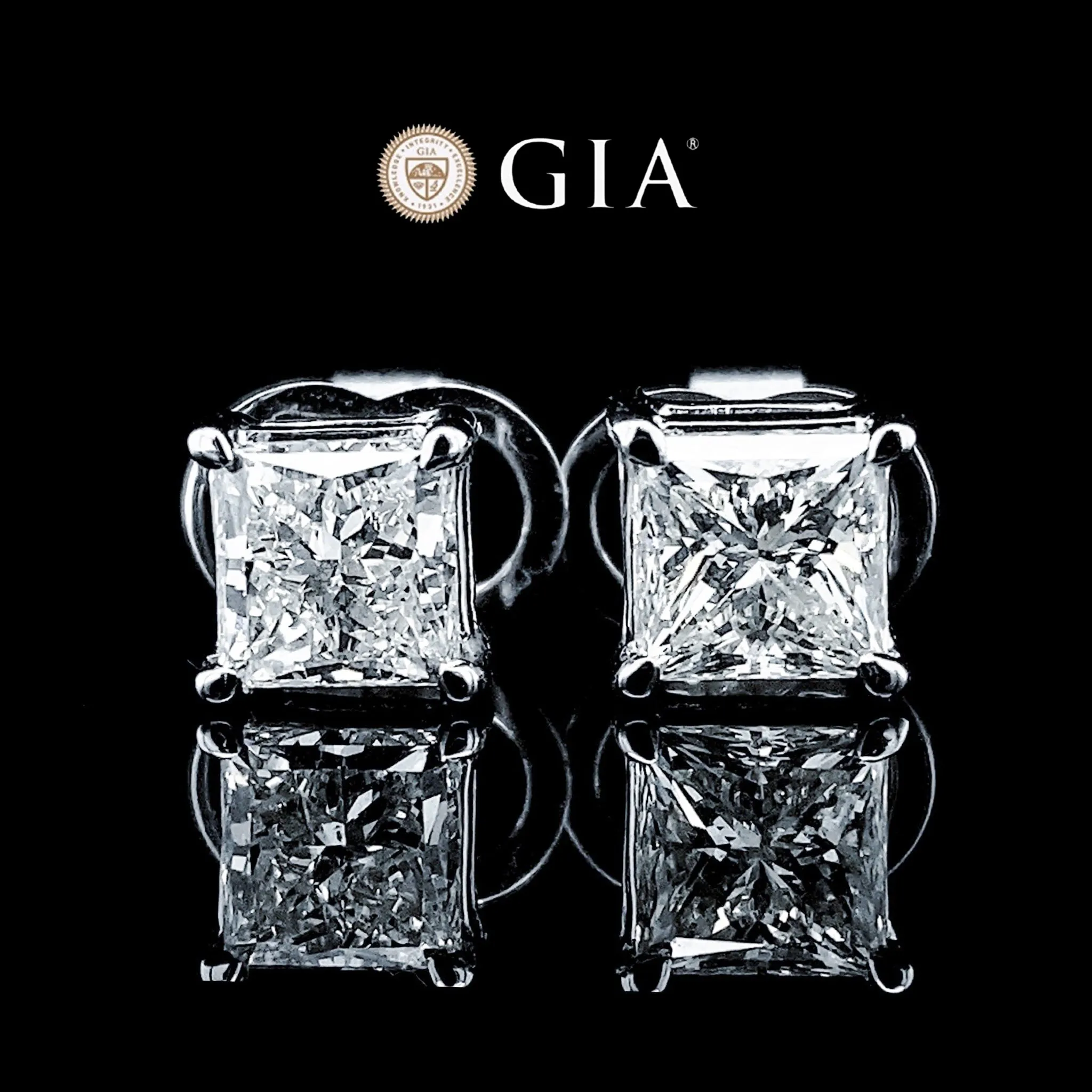 1.00ct/1.00ct J SI2 Princess Cut Solitaire Stud Diamond Earrings GIA Certified