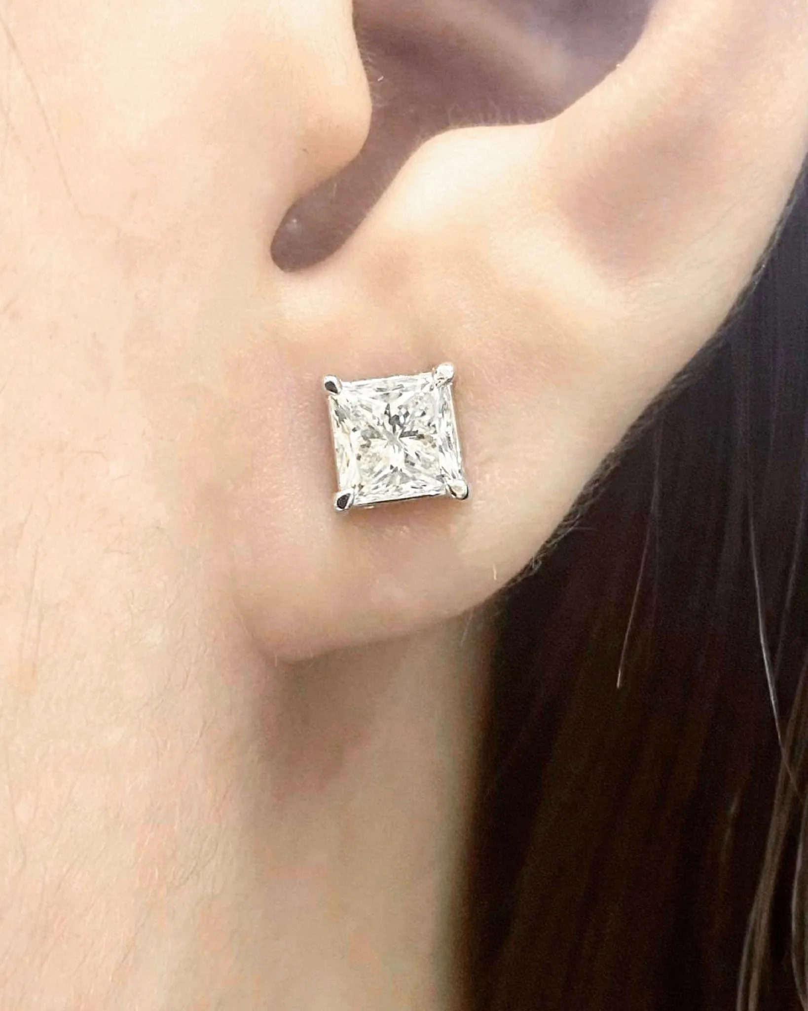 1.00ct/1.00ct J SI2 Princess Cut Solitaire Stud Diamond Earrings GIA Certified