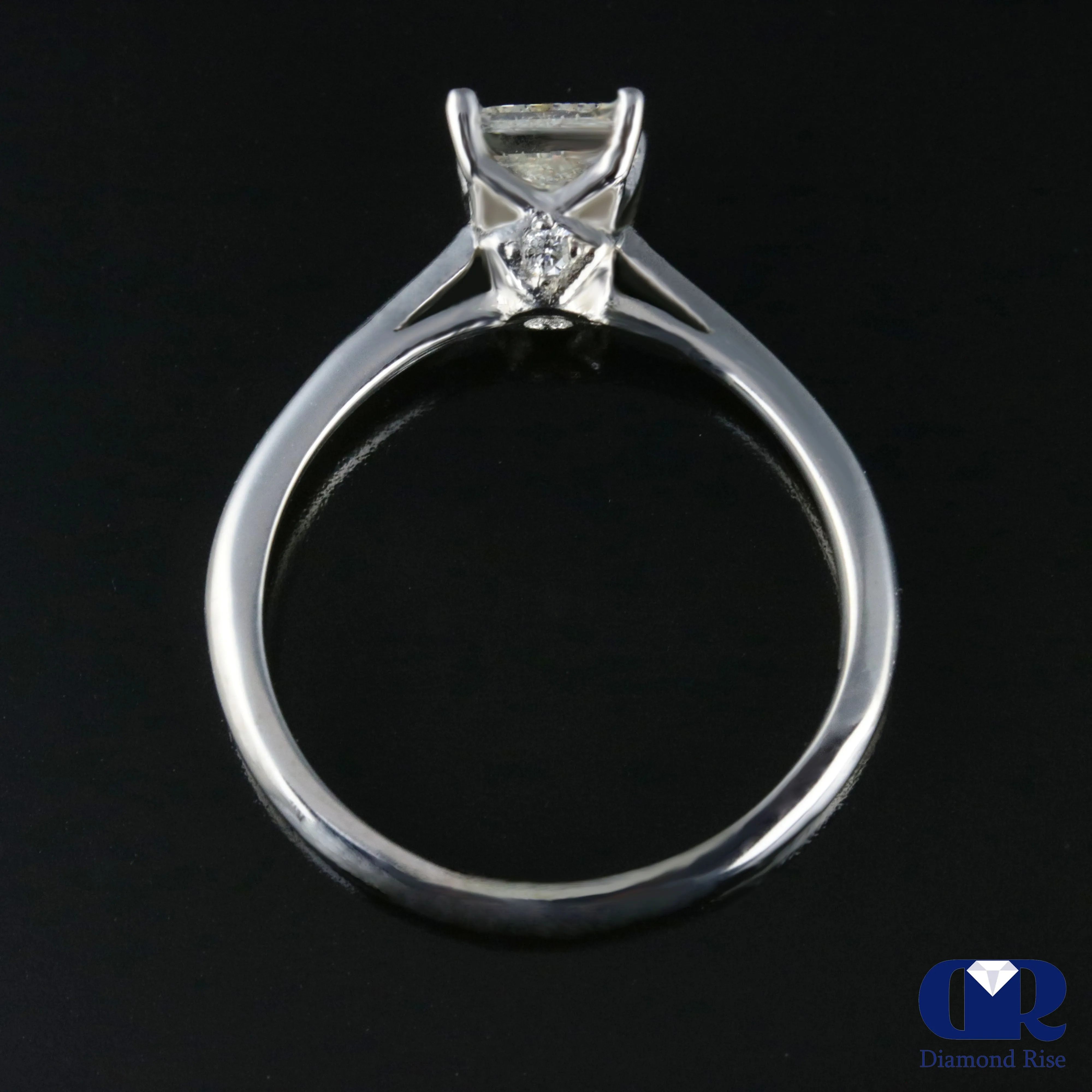 1.05 Carat Princess Cut Diamond solitaire Engagement Ring In 14K White Gold
