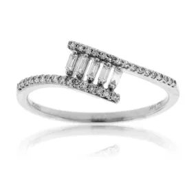 Baguette Center and Round Diamond Bypassing Ring