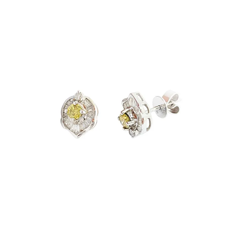 Diamond Flower Daisy Stud Earrings (18K)
