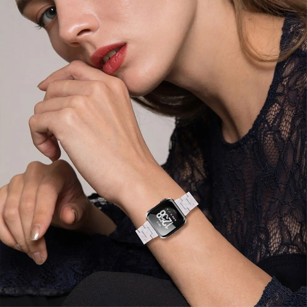 Fitbit Versa 2 / Versa Lite quick release resin watch strap - Pearl White