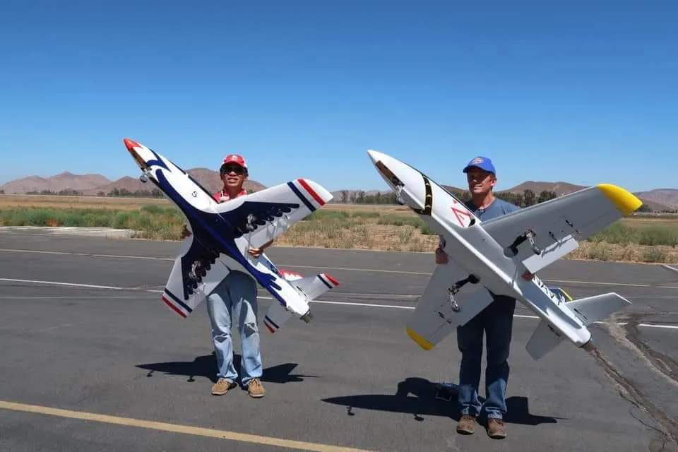 Global Aerojet Hummingbird 1.8M 80N Size