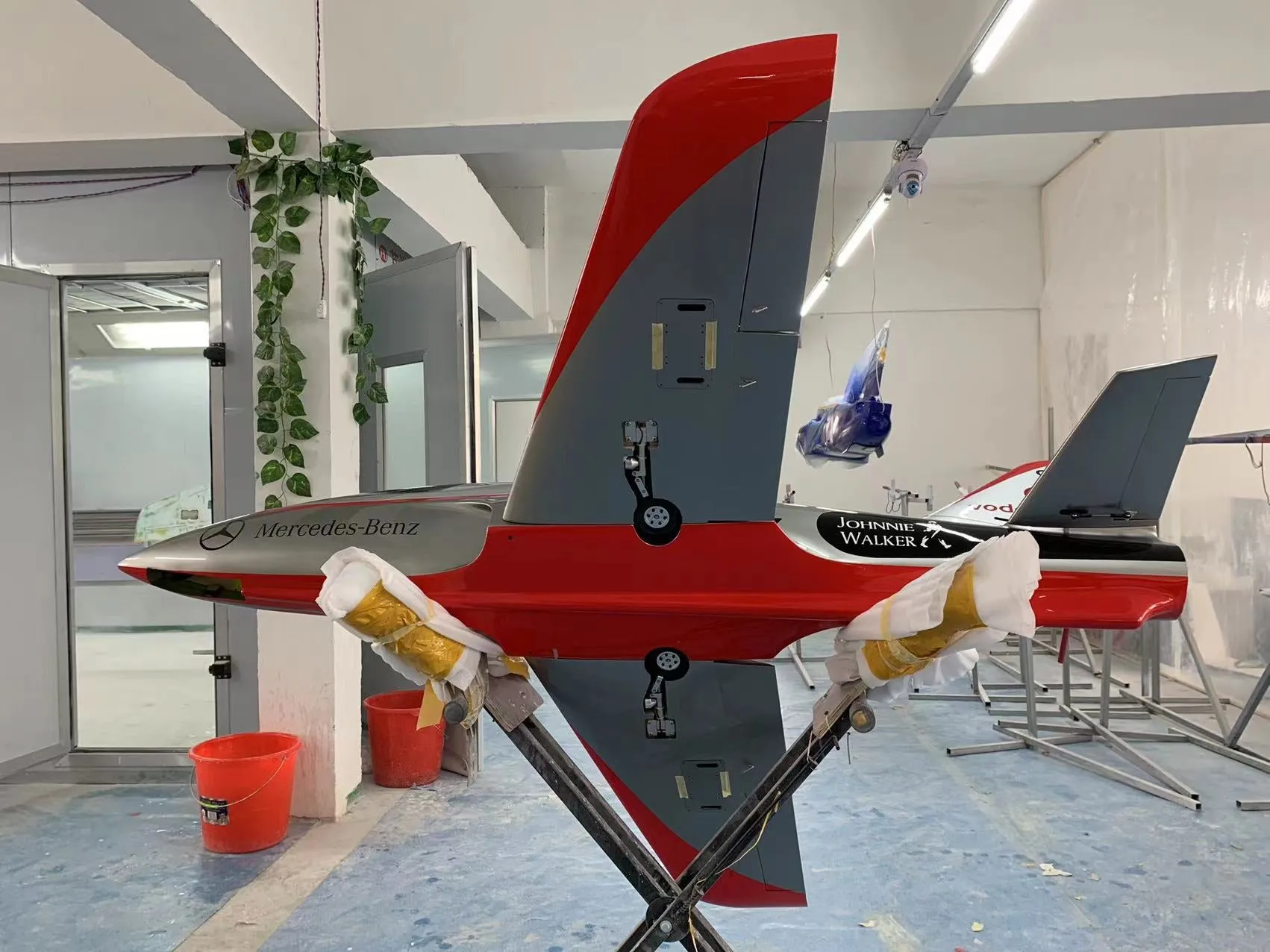 Global Aerojet Hummingbird 1.8M 80N Size