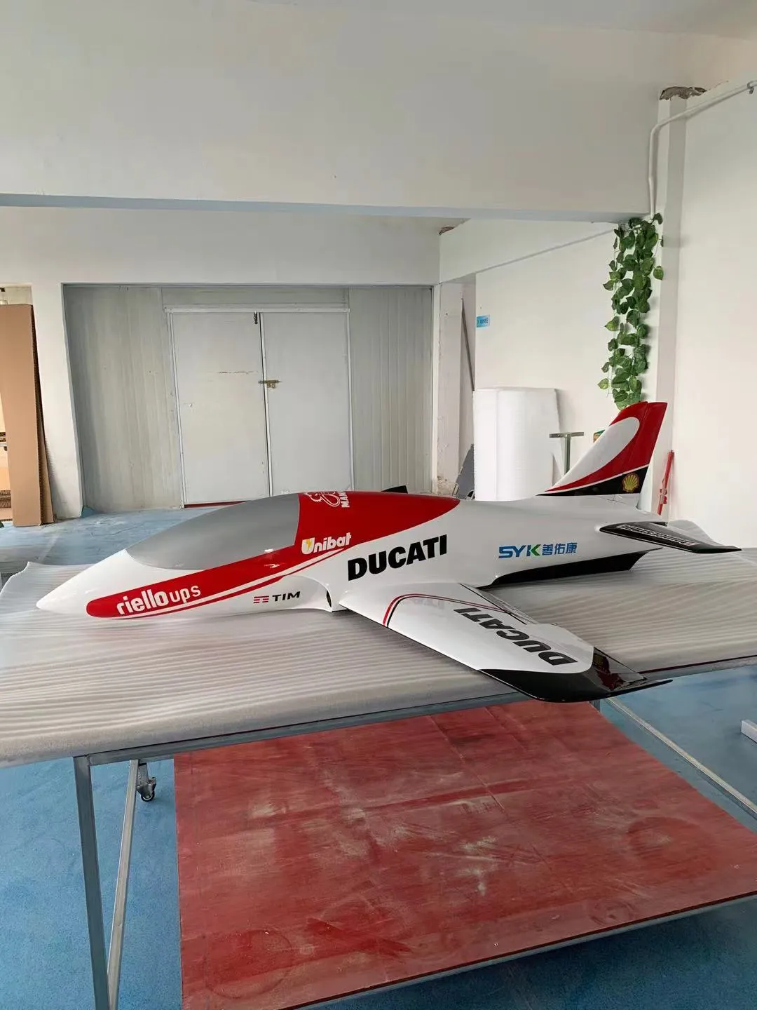Global Aerojet Hummingbird 1.8M 80N Size