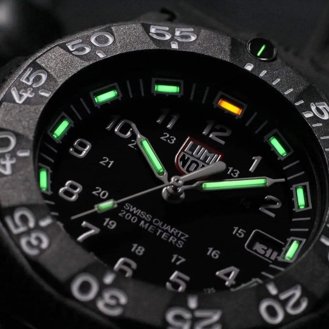 Luminox Original Navy Seal 3000 Series Diver Watch 43mm XS.3001.F