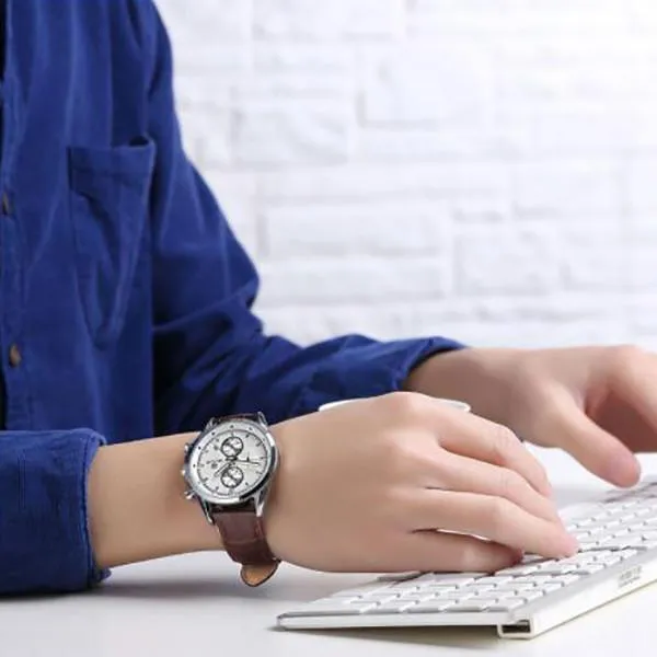 Men's Chronograph Leather Quartz Watch