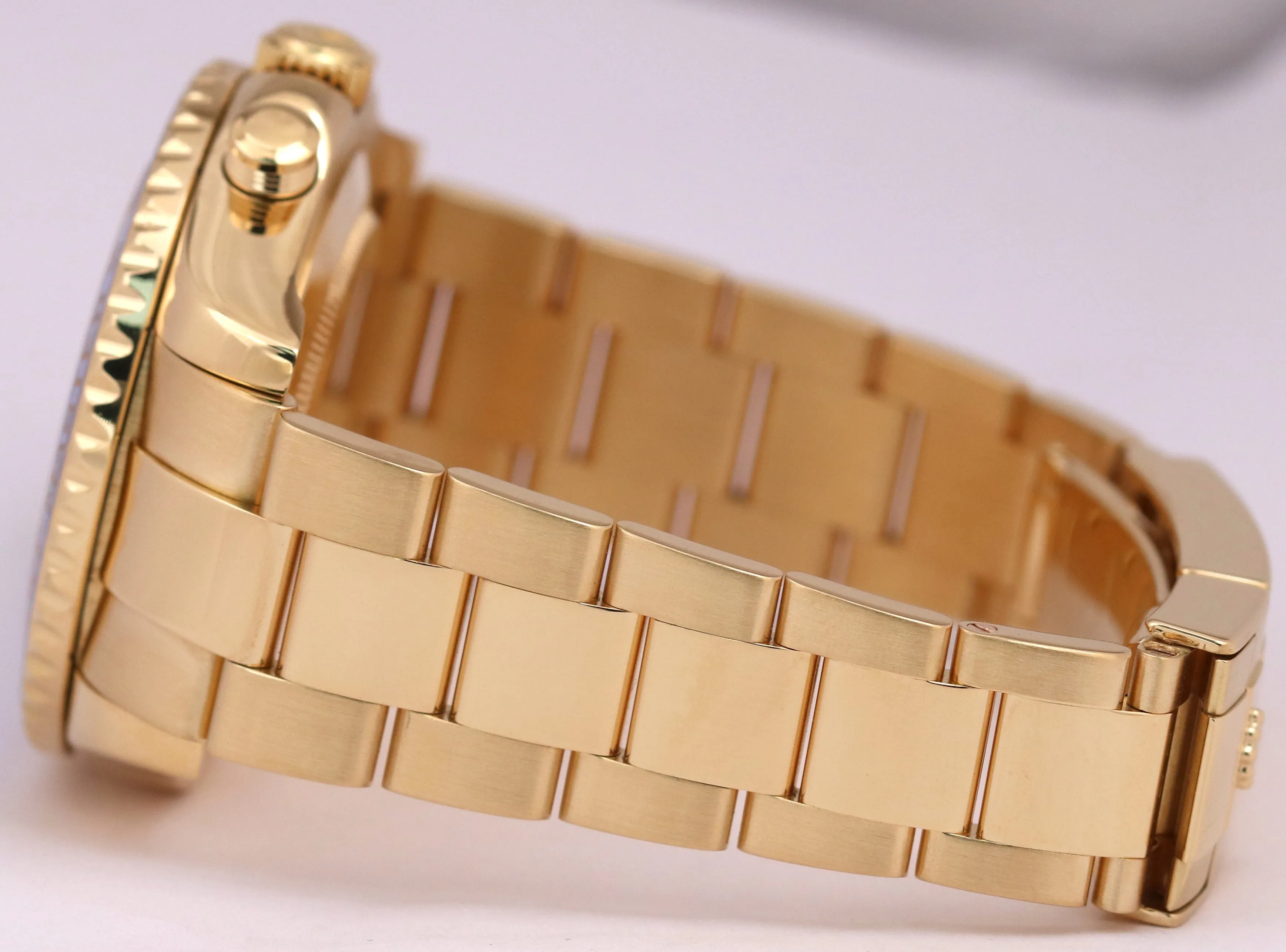 MINT Rolex Yacht-Master II 18K Yellow Gold White Regatta 44mm Watch 116688 BOX
