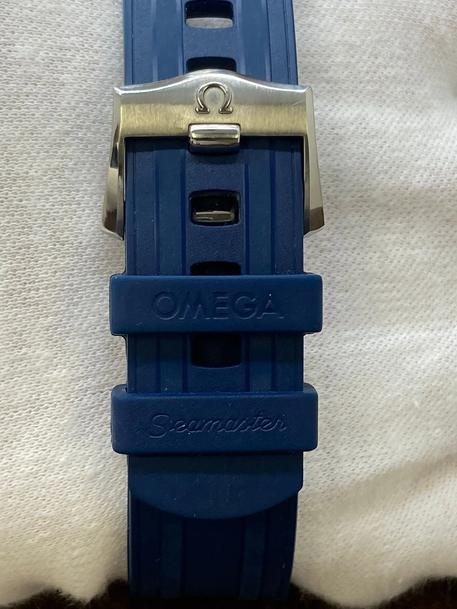 Omega Seamaster Diver 300M 210.32.42.20.03.001 Blue Wave Dial Automatic Men's Watch