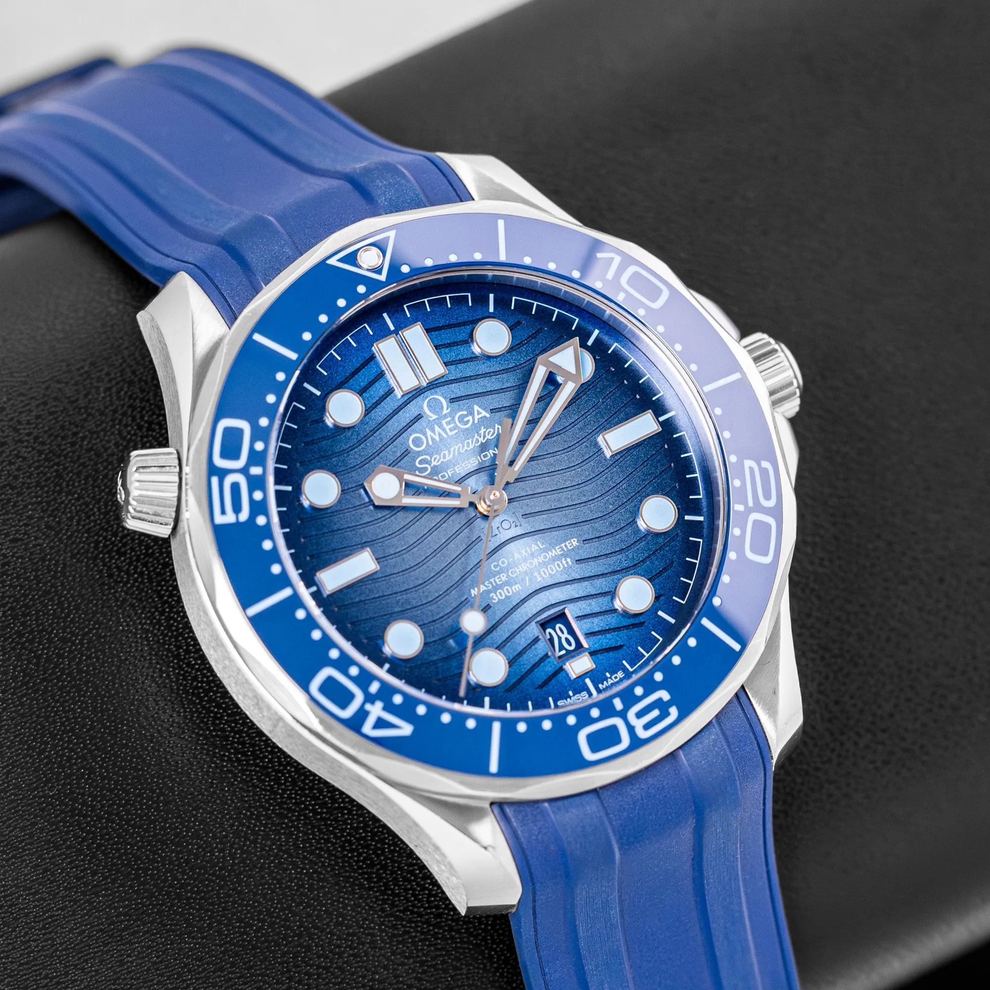 Omega Seamaster Diver 300M 210.32.42.20.03.002 "Summer Blue"
