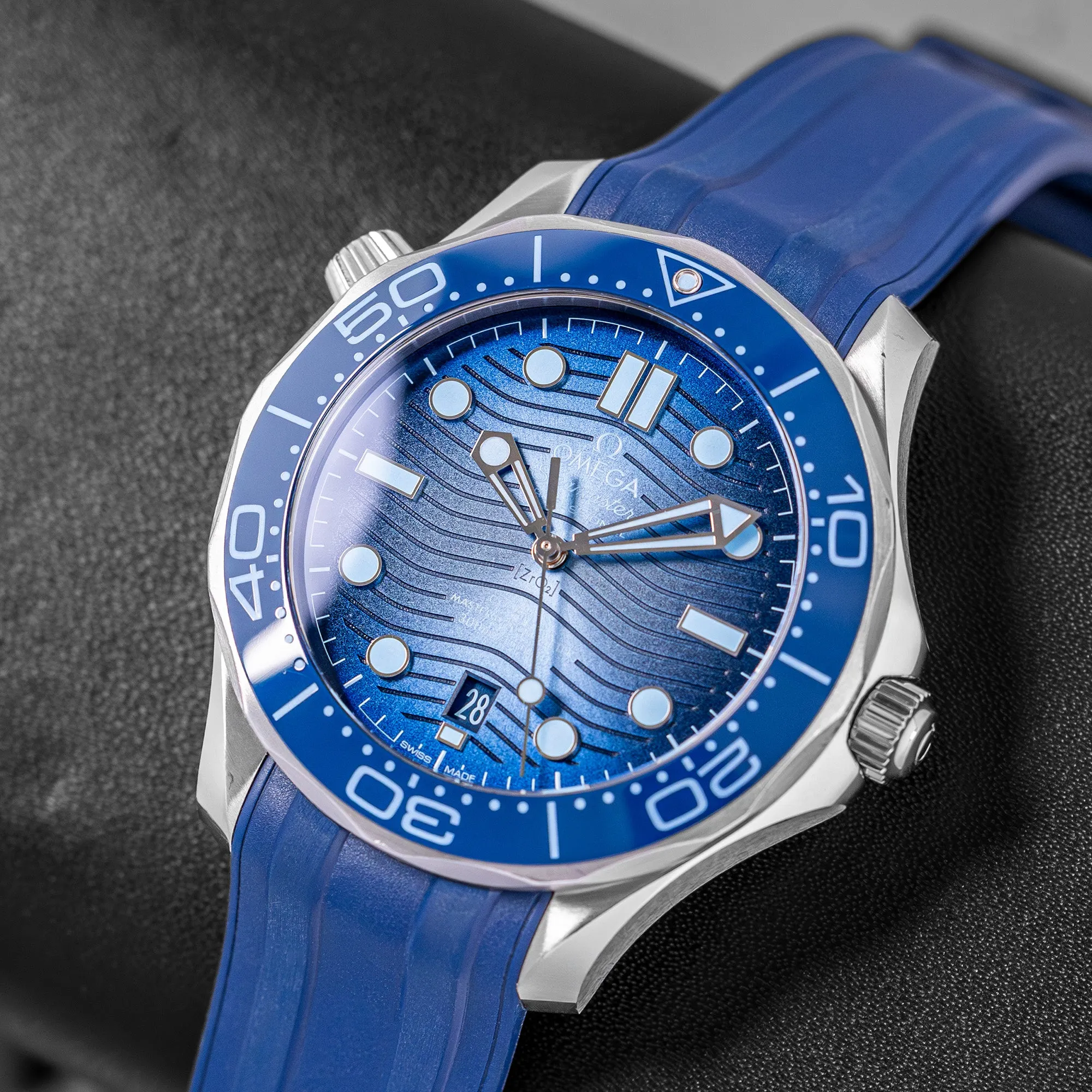 Omega Seamaster Diver 300M 210.32.42.20.03.002 "Summer Blue"