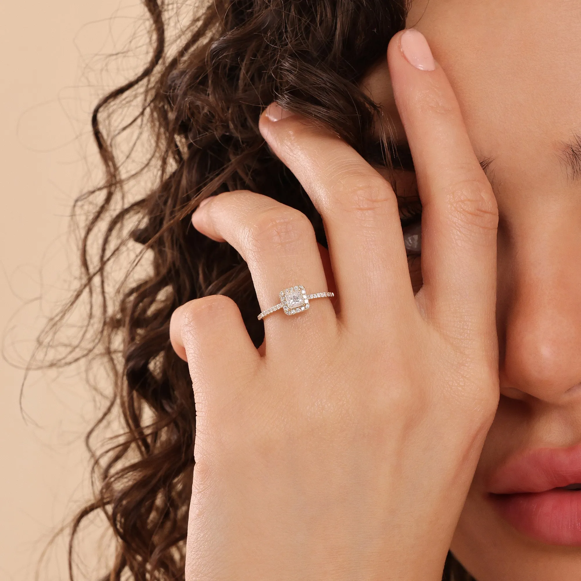 Princess-Cut Diamond Proposal Ring, Deliz