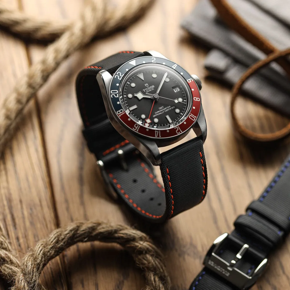 ZULUDIVER Maverick Sailcloth Waterproof Watch Strap - Black & Orange