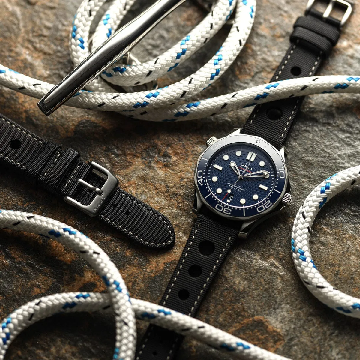 ZULUDIVER Mayday Anchor Sailcloth Divers Watch Strap - Off White