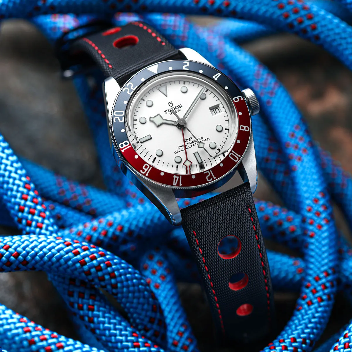 ZULUDIVER Mayday Anchor Sailcloth Divers Watch Strap - Red